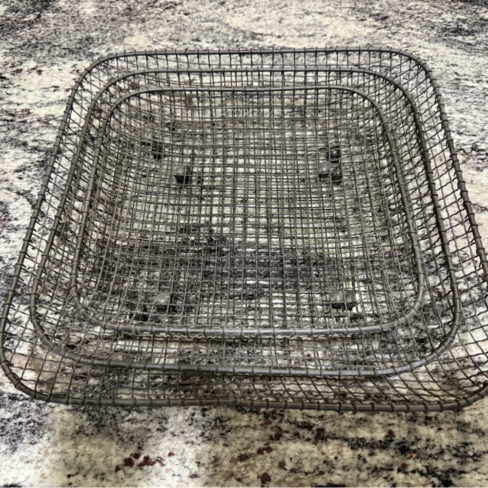 Set Of 3 metal Baskets Decorative Approx  15” 13” & 11” Square Modern